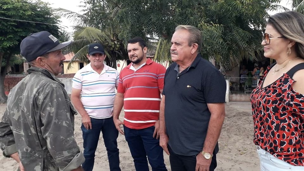 A família da universitária entregou R$ 10 mil a agricultor que ajudou na prisão de Zé do Valério